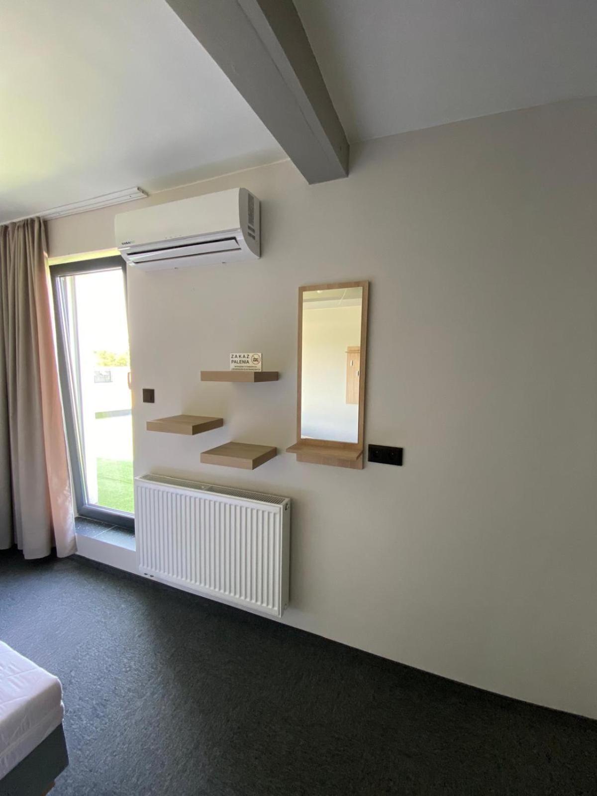 E-hotel Hotel *